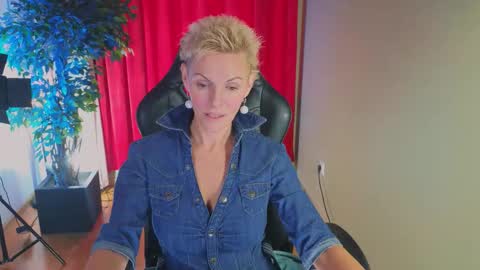 nymphvariety online show from 10-03-25, 05:26