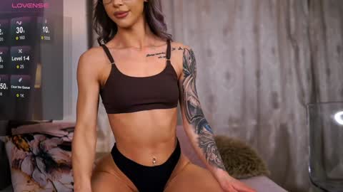 nyrobinova online show from 12-22-24, 07:22