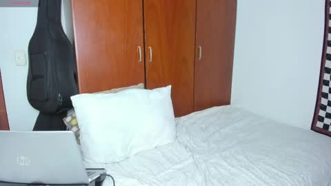 Laura nyu online show from 12-28-24, 03:47