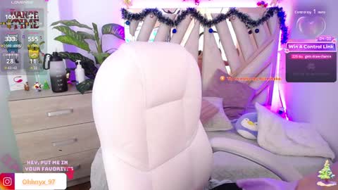 Snapshot of nyx_andria chatting on 12-13-24, 08:30 Alex   .    online show from 12-13-24, 08:30