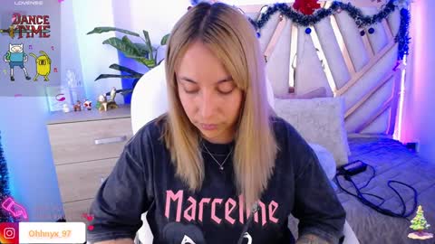 Snapshot of nyx_andria chatting on 12-28-24, 04:08 Alex   .    online show from 12-28-24, 04:08