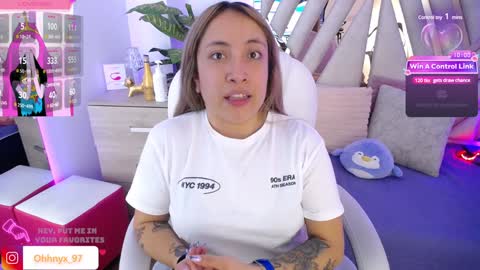 Snapshot of nyx_andria chatting on 01-20-25, 08:29 Alex   .    online show from 01-20-25, 08:29