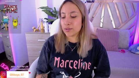 Snapshot of nyx_andria chatting on 01-25-25, 08:21 Alex   .    online show from 01-25-25, 08:21