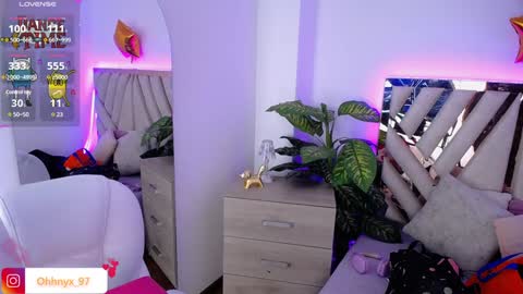 Snapshot of nyx_andria chatting on 01-26-25, 04:20 Alex   .    online show from 01-26-25, 04:20