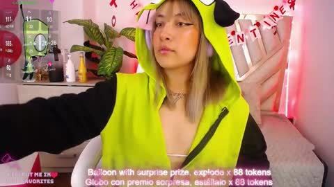 Snapshot of nyx_andria chatting on 02-12-25, 09:22 Alex   .    online show from 02-12-25, 09:22