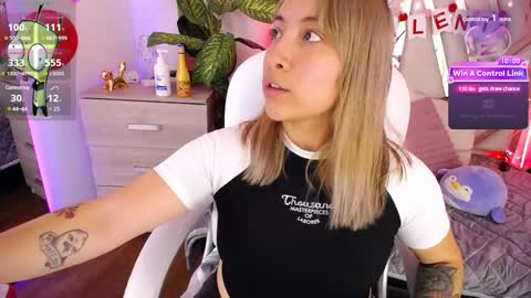 Snapshot of nyx_andria chatting on 02-13-25, 08:45 Alex   .    online show from 02-13-25, 08:45