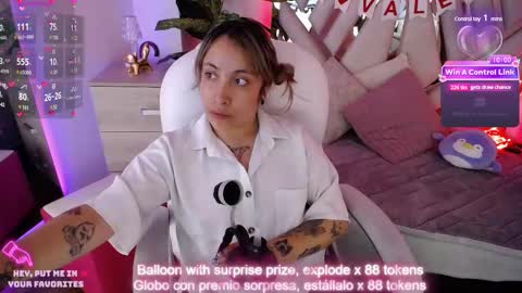 Snapshot of nyx_andria chatting on 02-16-25, 01:25 Alex   .    online show from 02-16-25, 01:25