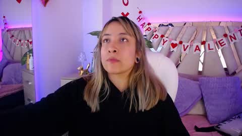 Snapshot of nyx_andria chatting on 02-23-25, 07:38 Alex   .    online show from 02-23-25, 07:38