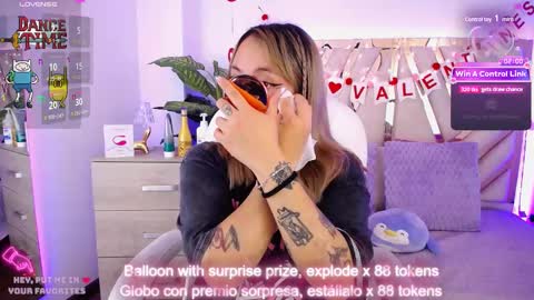 Snapshot of nyx_andria chatting on 02-26-25, 08:33 Alex   .    online show from 02-26-25, 08:33