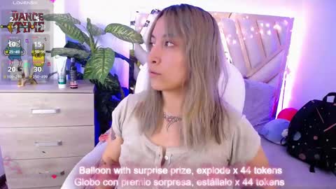 Snapshot of nyx_andria chatting on 03-02-25, 09:01 Alex   .    online show from 03-02-25, 09:01