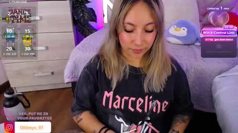 Snapshot of nyx_andria chatting on 03-09-25, 01:56 Alex   .    online show from 03-09-25, 01:56