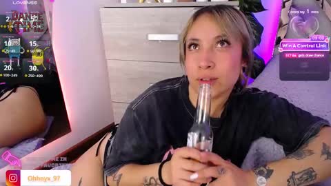 Snapshot of nyx_andria chatting on 03-09-25, 08:07 Alex   .    online show from 03-09-25, 08:07