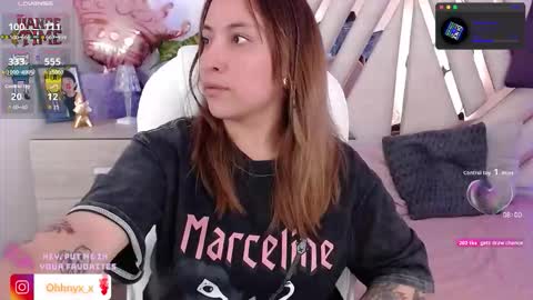 Snapshot of nyx_andria chatting on 09-11-25, 01:49 Alex   .    online show from 09-11-25, 01:49