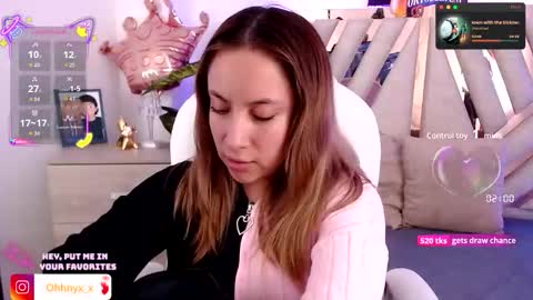 Snapshot of nyx_andria chatting on 09-20-25, 10:00 Alex   .    online show from 09-20-25, 10:00