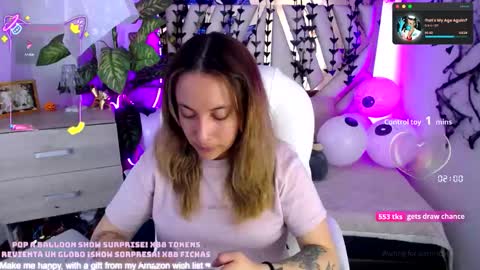 Snapshot of nyx_andria chatting on 10-22-25, 11:04 Alex   .    online show from 10-22-25, 11:04