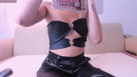 nyx_velvett online show from 07-16-26, 09:32