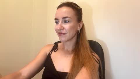 Snapshot of nyxelia_ chatting on 10-21-25, 07:20 Anastasia online show from 10-21-25, 07:20