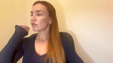 Snapshot of nyxelia_ chatting on 11-04-25, 08:24 Anastasia online show from 11-04-25, 08:24