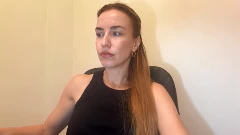 Snapshot of nyxelia_ chatting on 11-07-25, 08:25 Anastasia online show from 11-07-25, 08:25