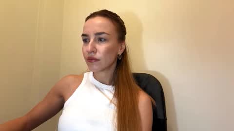 Snapshot of nyxelia_ chatting on 11-12-25, 08:15 Anastasia online show from 11-12-25, 08:15