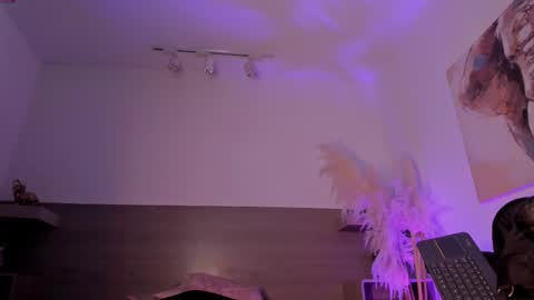 Nyx Shadow online show from 10-06-25, 03:59