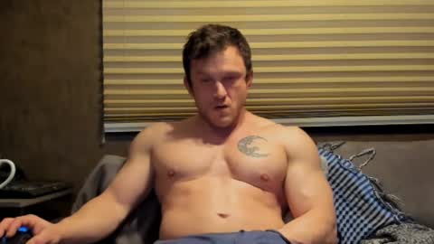 Snapshot of nzmone chatting on 02-17-25, 01:15 FitDogg online show from 02-17-25, 01:15