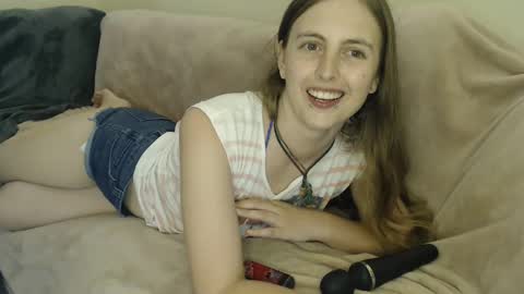 Stef  Derek online show from 02-09-25, 03:43