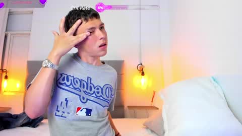 Snapshot of oasis_ossa chatting on 12-21-24, 08:00 Lyam online show from 12-21-24, 08:00