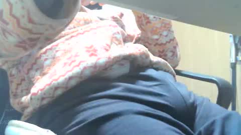 Snapshot of obahiro823844 chatting on 05-08-26, 02:44 obahiro823844 online show from 05-08-26, 02:44