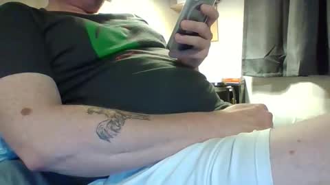 Snapshot of obedient9402 chatting on 11-23-25, 10:42 obedient9402 online show from 11-23-25, 10:42