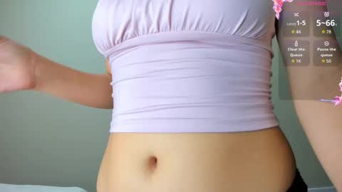 Snapshot of obokozu_mai chatting on 10-30-25, 04:36 Leila online show from 10-30-25, 04:36