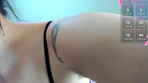 Snapshot of obokozu_mai chatting on 12-17-25, 12:33 Leila online show from 12-17-25, 12:33