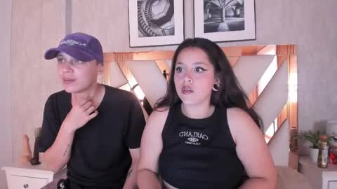 Sara Help me reach 1000 followers online show from 05-15-26, 02:57