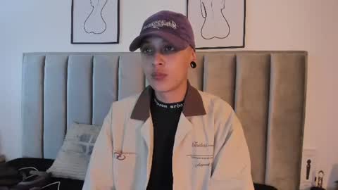 Sara Help me reach 1000 followers online show from 07-28-26, 07:26
