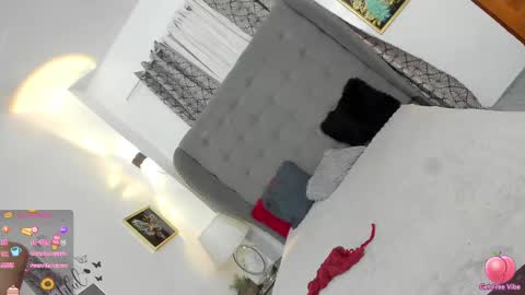 Snapshot of obsessionariana chatting on 02-13-25, 01:48 ariana online show from 02-13-25, 01:48