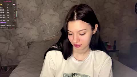 Snapshot of obsidian_glow chatting on 02-05-26, 08:30 Amelia online show from 02-05-26, 08:30