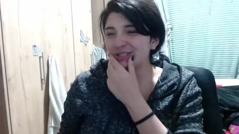 obsidianorchid_ online show from 12-21-25, 11:34