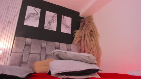 Snapshot of ocean_becker chatting on 01-14-25, 08:31 Irina online show from 01-14-25, 08:31