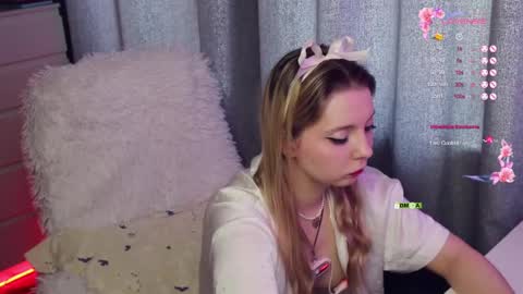 Snapshot of oceaneyesbb chatting on 03-10-25, 08:37 Ellen- online show from 03-10-25, 08:37