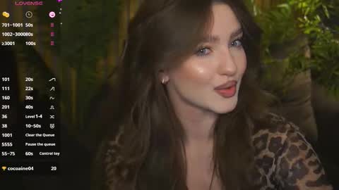 Snapshot of oceaneyessss_ chatting on 10-09-25, 08:29 Kristina online show from 10-09-25, 08:29