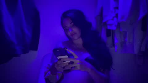 Snapshot of oceanxalara22_xo chatting on 10-02-25, 02:40 A L A R A  online show from 10-02-25, 02:40