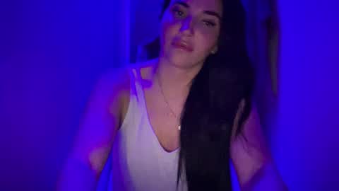 Snapshot of oceanxalara22_xo chatting on 10-04-25, 02:31 A L A R A  online show from 10-04-25, 02:31