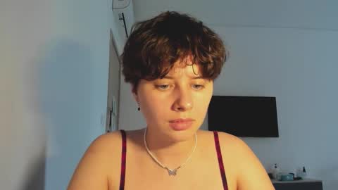 Evie online show from 12-14-25, 08:20