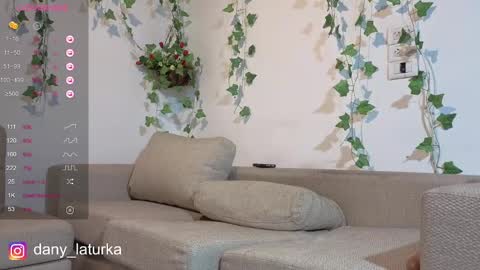 Snapshot of odalisca_bellydancer chatting on 09-19-25, 08:38 Daniela Dany online show from 09-19-25, 08:38