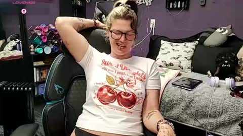 Oddy With A Body online show from 04-22-26, 05:54