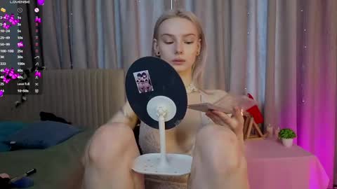 Snapshot of odeliagrace chatting on 05-16-26, 04:42 Agata online show from 05-16-26, 04:42