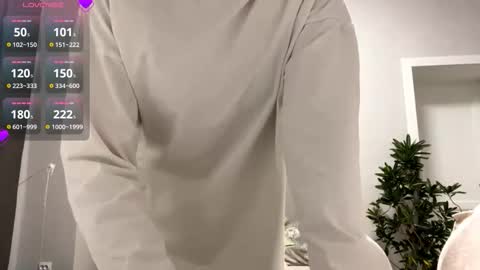 Aneta Bruno online show from 10-22-25, 05:13