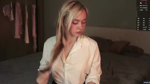Snapshot of odelynbrower chatting on 10-20-25, 07:47 Alice online show from 10-20-25, 07:47
