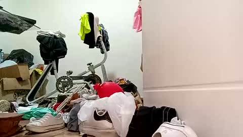 Val online show from 02-18-25, 04:05