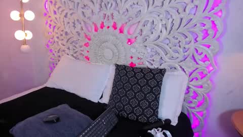 Ana  online show from 10-29-25, 11:34